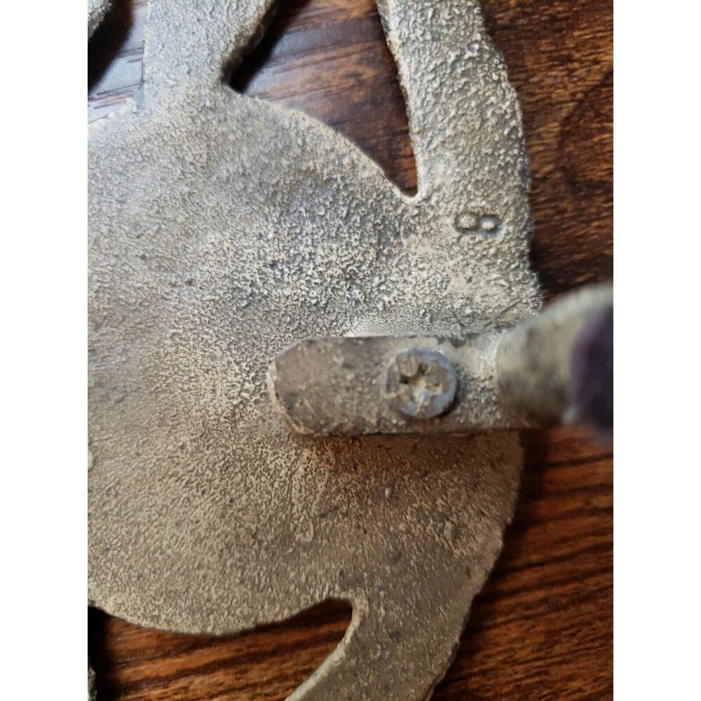 Vintage Cast Iron Metal 3 Pear Footed 7 Inch Round Trivet